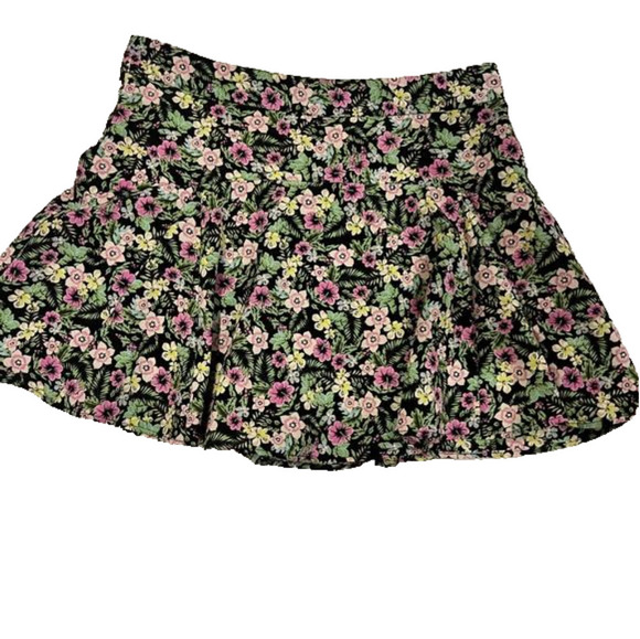 Zara Dresses & Skirts - ZARA miniskirt